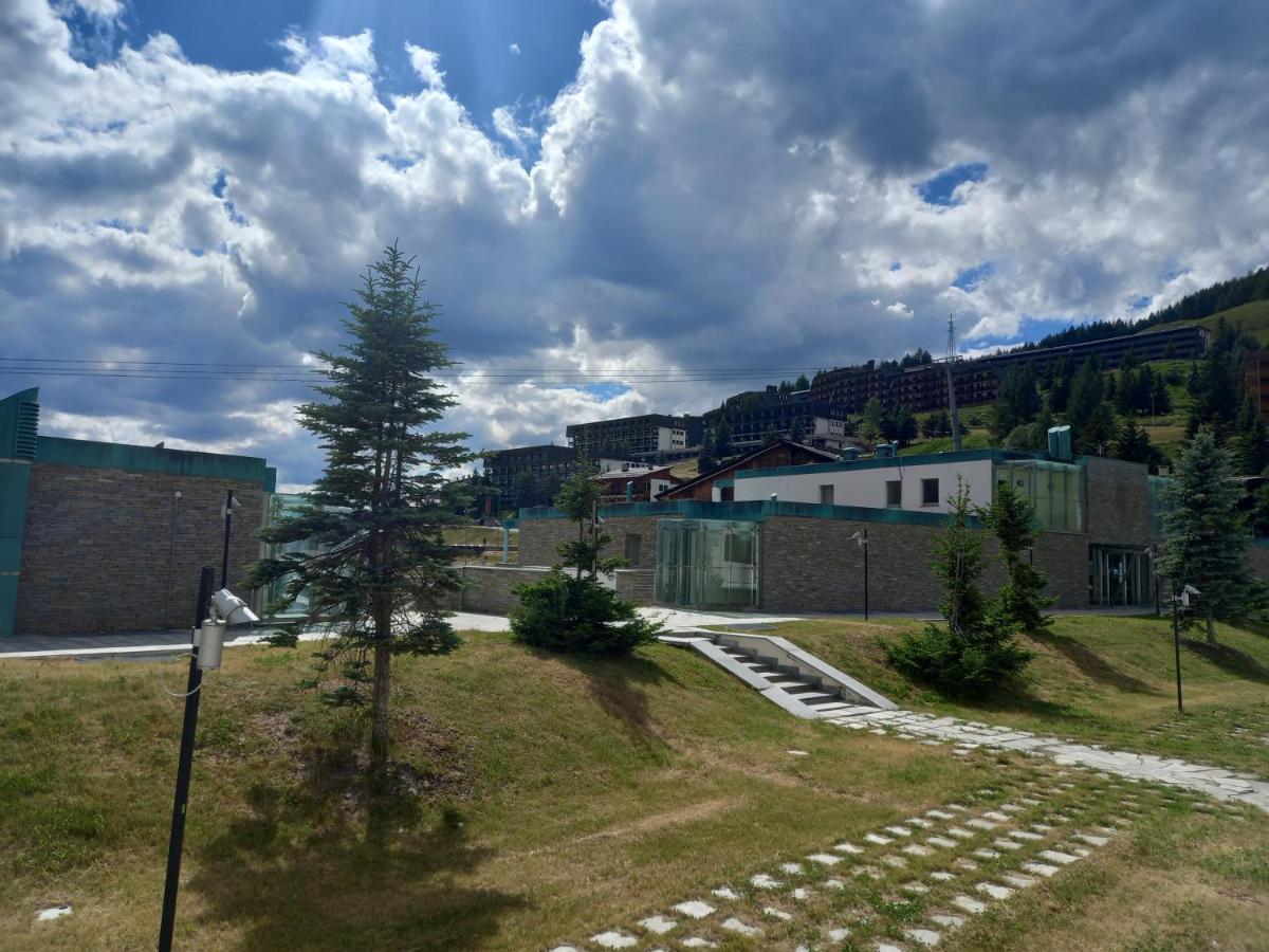 46 Vale C'E' Al Villaggio Olimpico Di Colle Sestriere Екстериор снимка