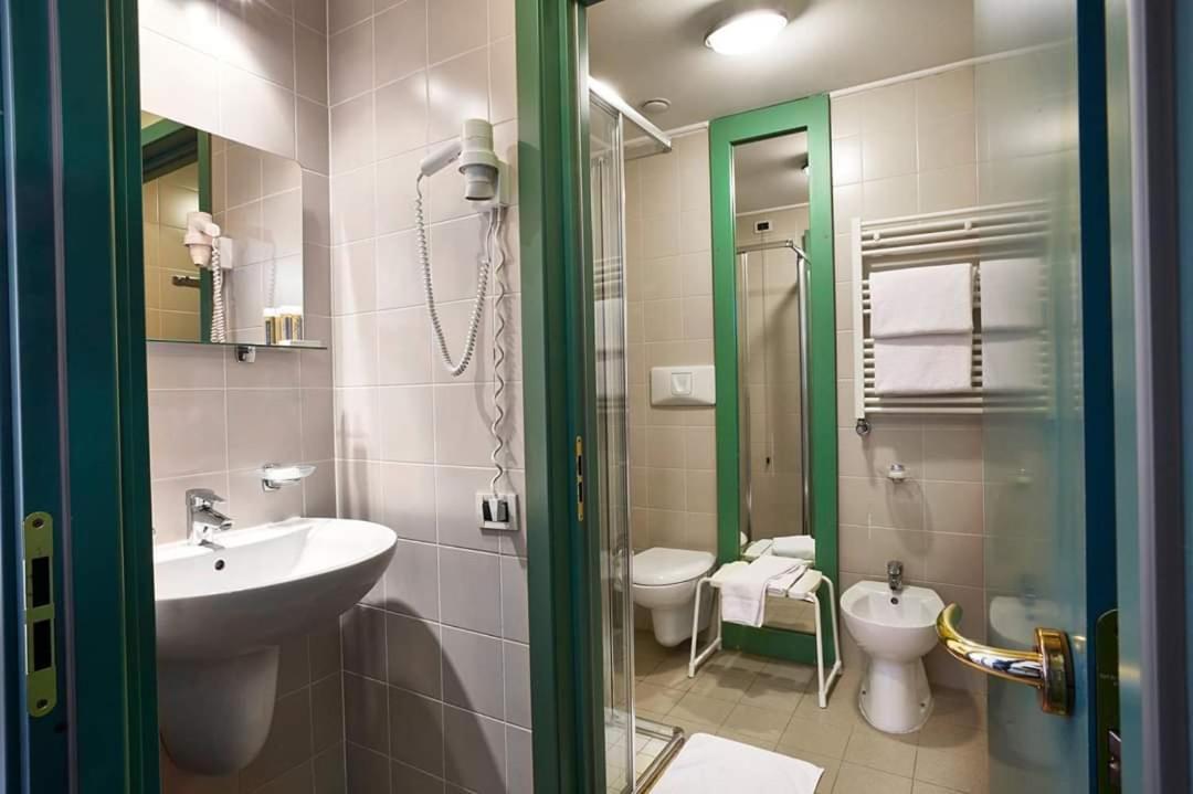 46 Vale C'E' Al Villaggio Olimpico Di Colle Sestriere Екстериор снимка